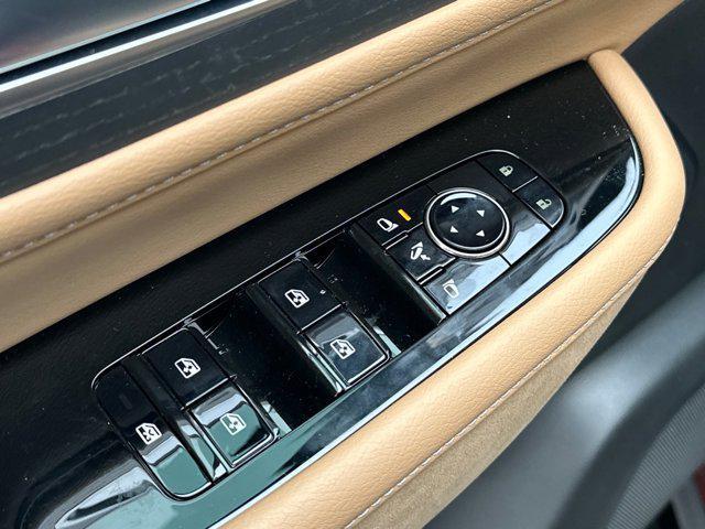 new 2025 INFINITI QX80 car, priced at $100,752