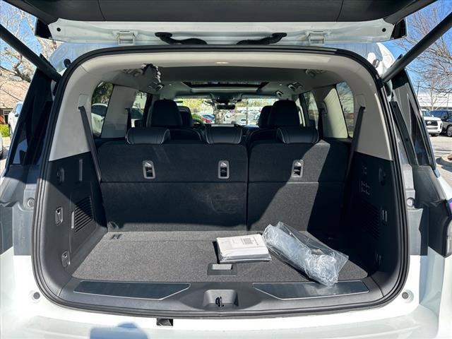 new 2025 INFINITI QX80 car, priced at $91,612