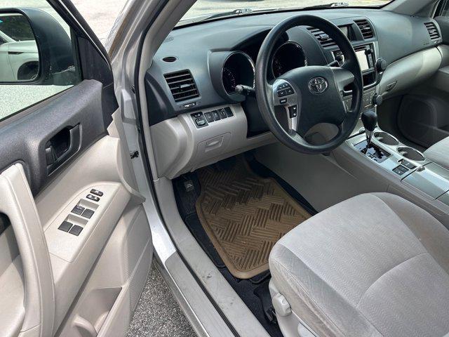used 2013 Toyota Highlander car, priced at $17,988