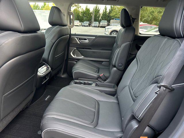 new 2025 INFINITI QX80 car, priced at $100,752