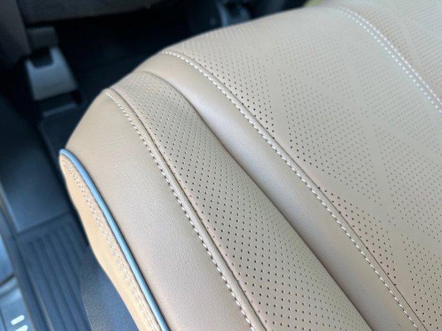 new 2025 INFINITI QX80 car, priced at $100,752