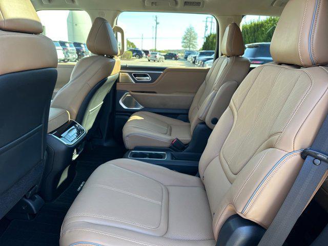 new 2025 INFINITI QX80 car, priced at $100,752