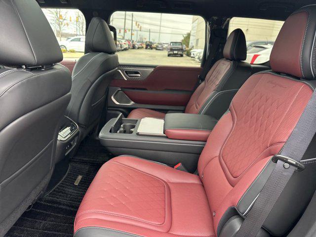 new 2025 INFINITI QX80 car, priced at $114,367