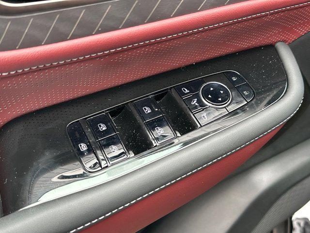 new 2025 INFINITI QX80 car, priced at $114,367