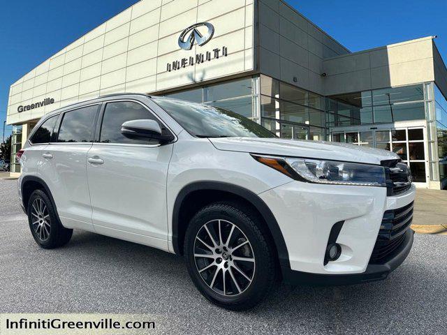 used 2018 Toyota Highlander car, priced at $20,495