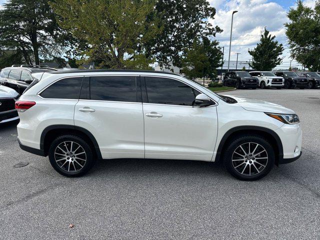 used 2018 Toyota Highlander car, priced at $20,495