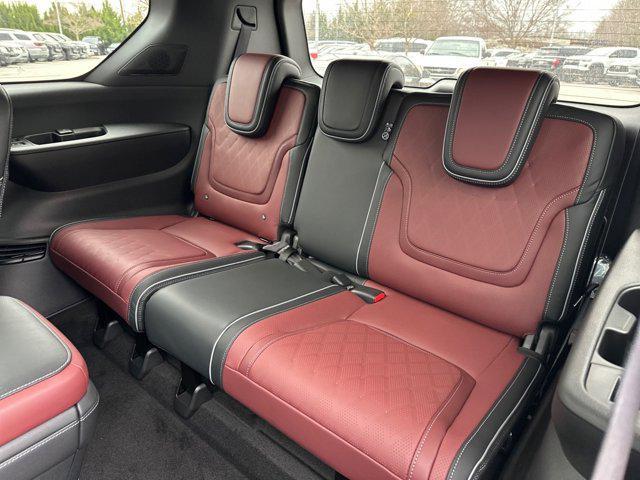 new 2025 INFINITI QX80 car, priced at $110,702