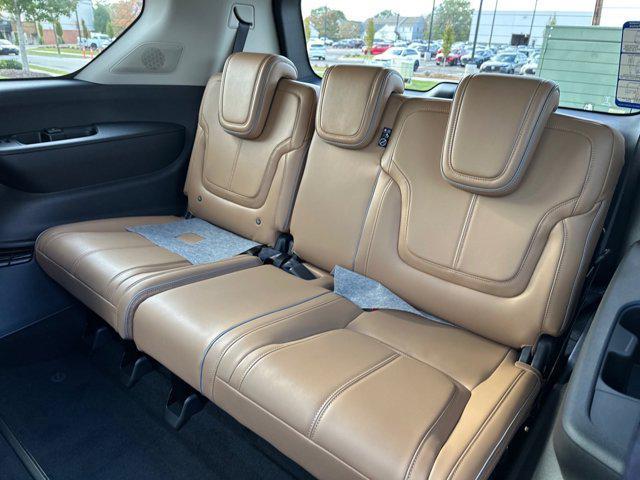 new 2025 INFINITI QX80 car, priced at $100,752