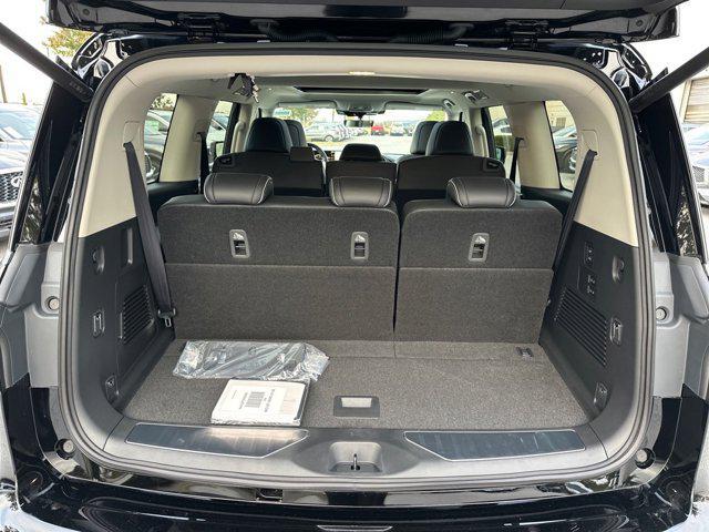 new 2025 INFINITI QX80 car, priced at $89,812