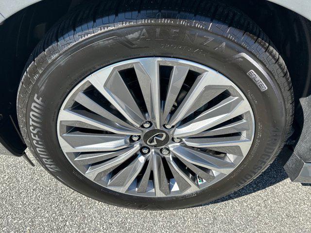 new 2025 INFINITI QX80 car, priced at $102,640