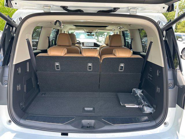 new 2025 INFINITI QX80 car, priced at $90,307