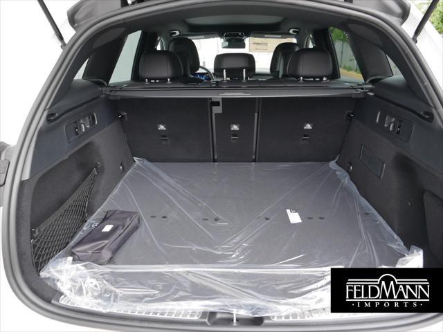new 2025 Mercedes-Benz GLC 300 car, priced at $57,585