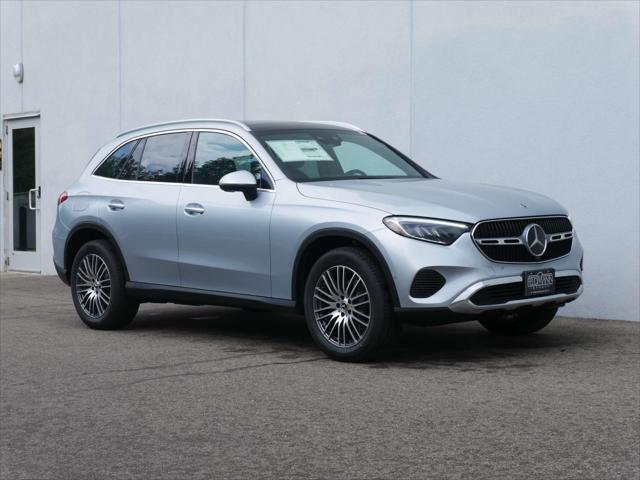 new 2024 Mercedes-Benz GLC 300 car