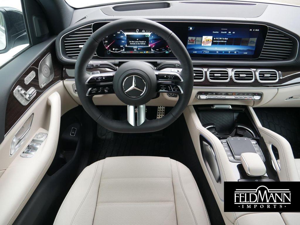 new 2025 Mercedes-Benz GLS 450 car, priced at $107,205