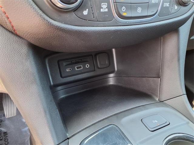 used 2022 Chevrolet Equinox car, priced at $21,059