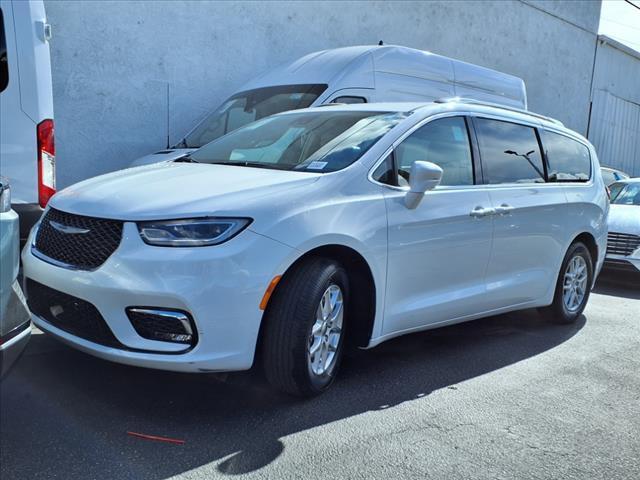 used 2021 Chrysler Pacifica car, priced at $20,758