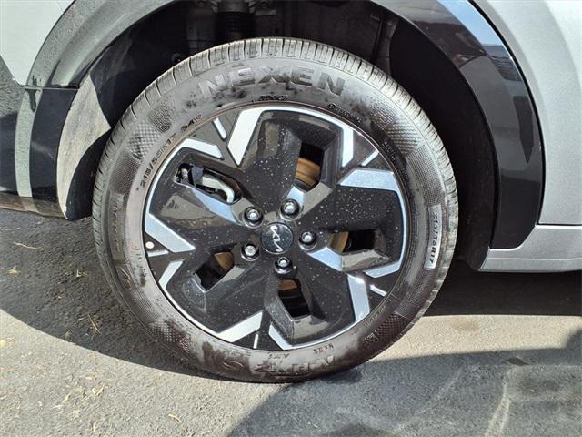 used 2025 Kia Niro EV car, priced at $27,895