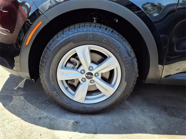 used 2023 Kia Sorento car, priced at $21,581