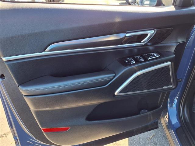 used 2025 Kia Telluride car, priced at $38,989