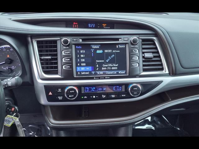 used 2019 Toyota Highlander car, priced at $23,900