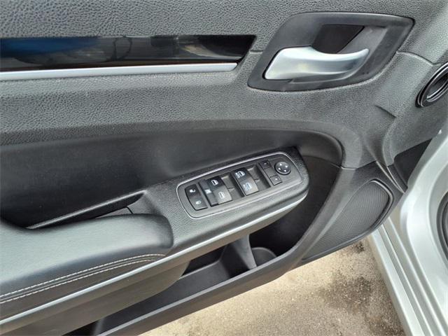 used 2023 Chrysler 300 car, priced at $25,888