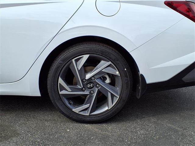 new 2025 Hyundai Elantra car, priced at $24,675