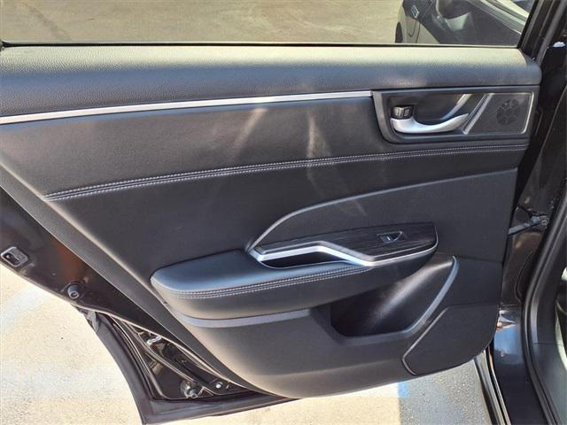 used 2018 Honda Clarity Plug-In Hybrid car, priced at $14,832
