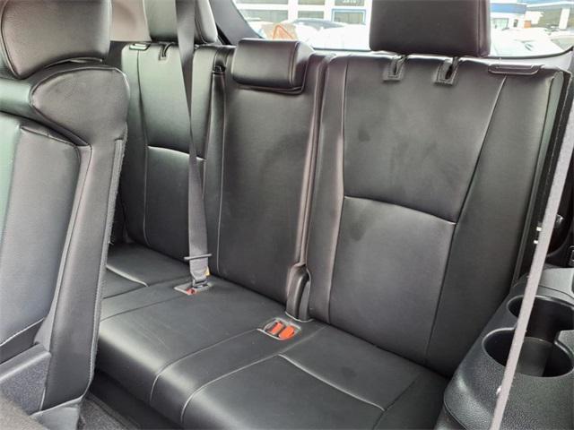 used 2021 Toyota Highlander car, priced at $27,350