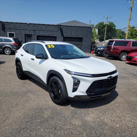 used 2025 Chevrolet Trax car, priced at $18,495