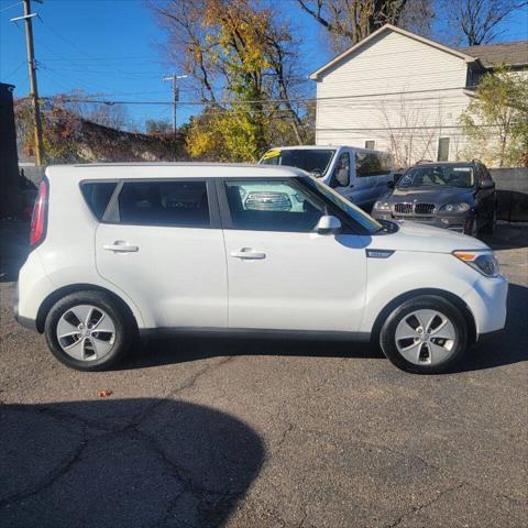 used 2016 Kia Soul car, priced at $6,495