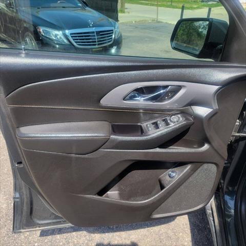 used 2020 Chevrolet Traverse car, priced at $13,995
