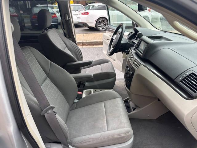 used 2009 Volkswagen Routan car, priced at $5,981