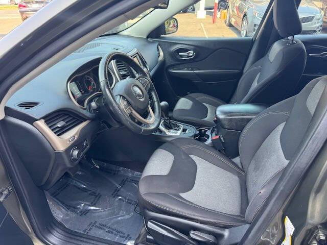 used 2015 Jeep Cherokee car, priced at $6,481