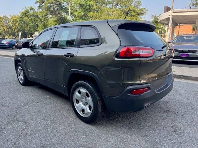 used 2015 Jeep Cherokee car, priced at $6,481