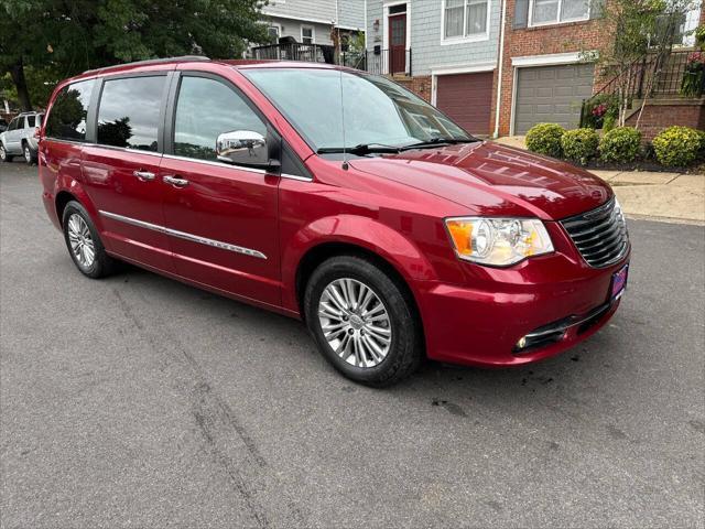 used 2015 Chrysler Town & Country car, priced at $11,981