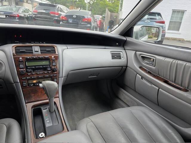 used 2001 Toyota Avalon car, priced at $4,981