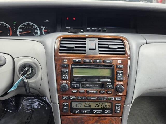 used 2001 Toyota Avalon car, priced at $4,981