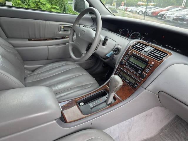 used 2001 Toyota Avalon car, priced at $4,981