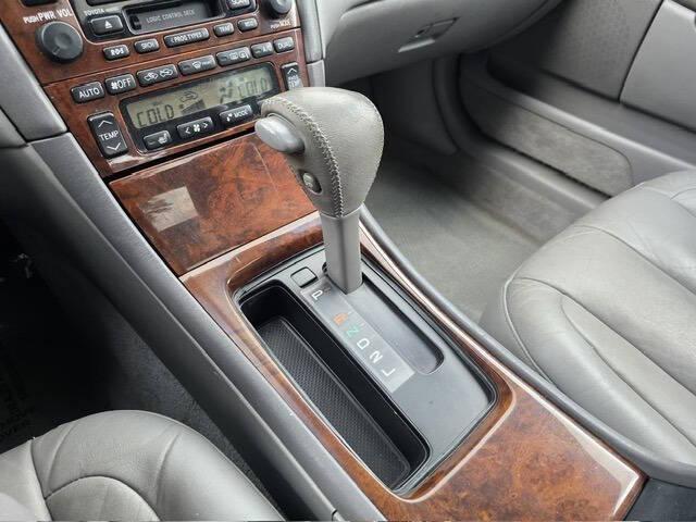 used 2001 Toyota Avalon car, priced at $4,981