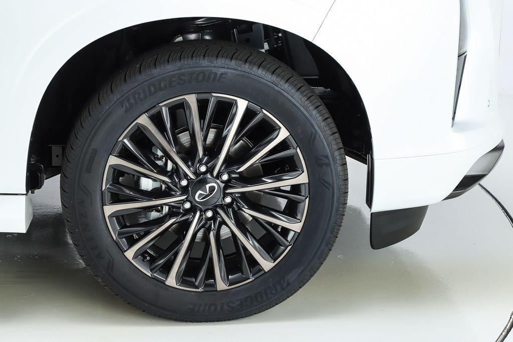 new 2025 INFINITI QX80 car, priced at $112,795