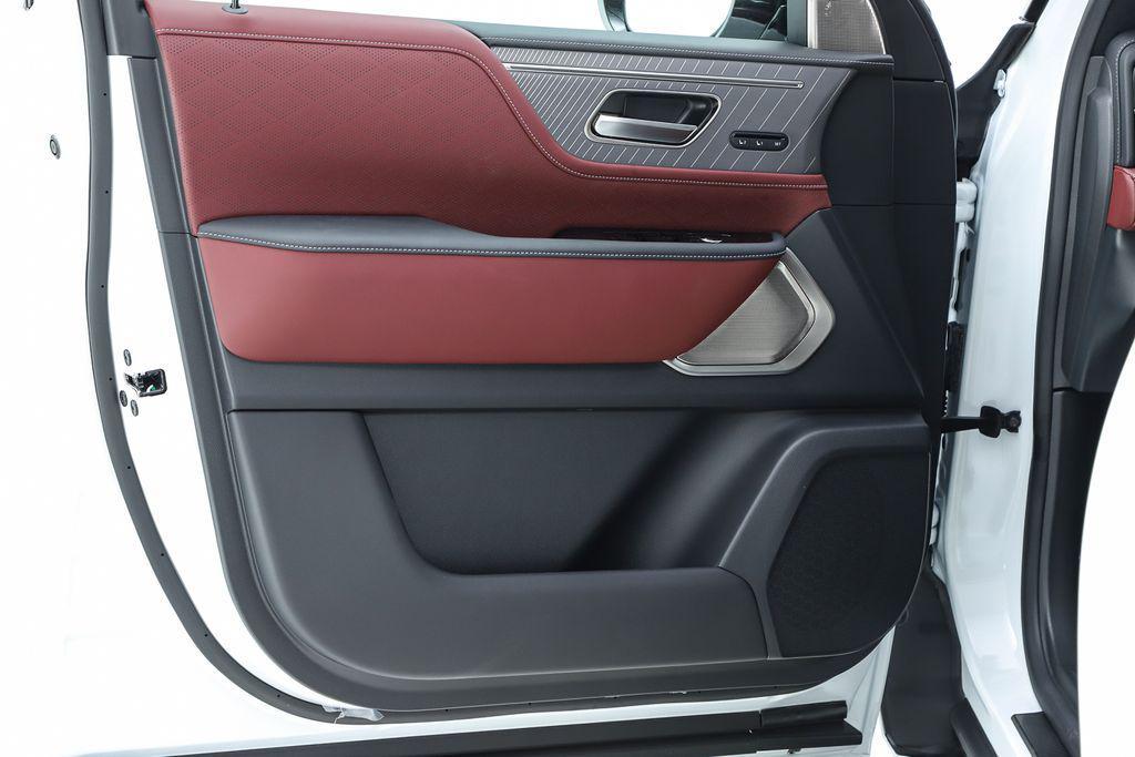 new 2025 INFINITI QX80 car, priced at $112,795