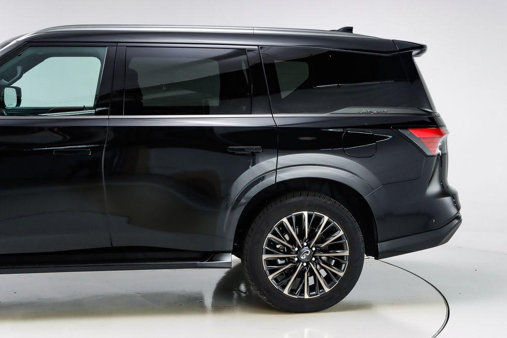 new 2025 INFINITI QX80 car, priced at $107,590