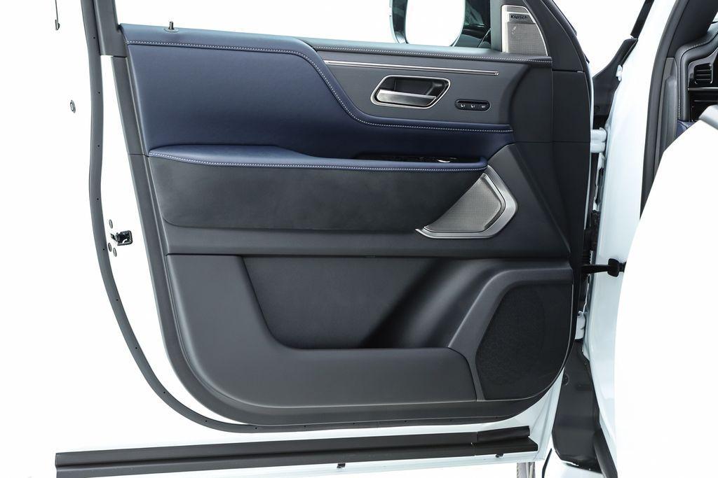 new 2026 INFINITI QX80 car, priced at $106,525