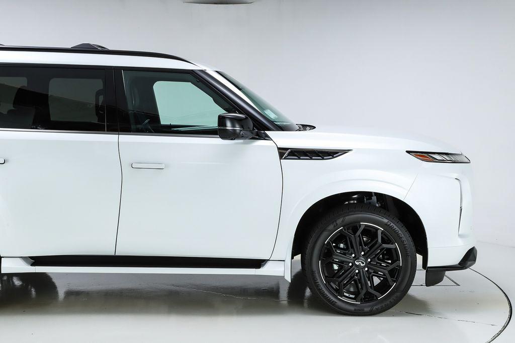 new 2026 INFINITI QX80 car, priced at $106,525