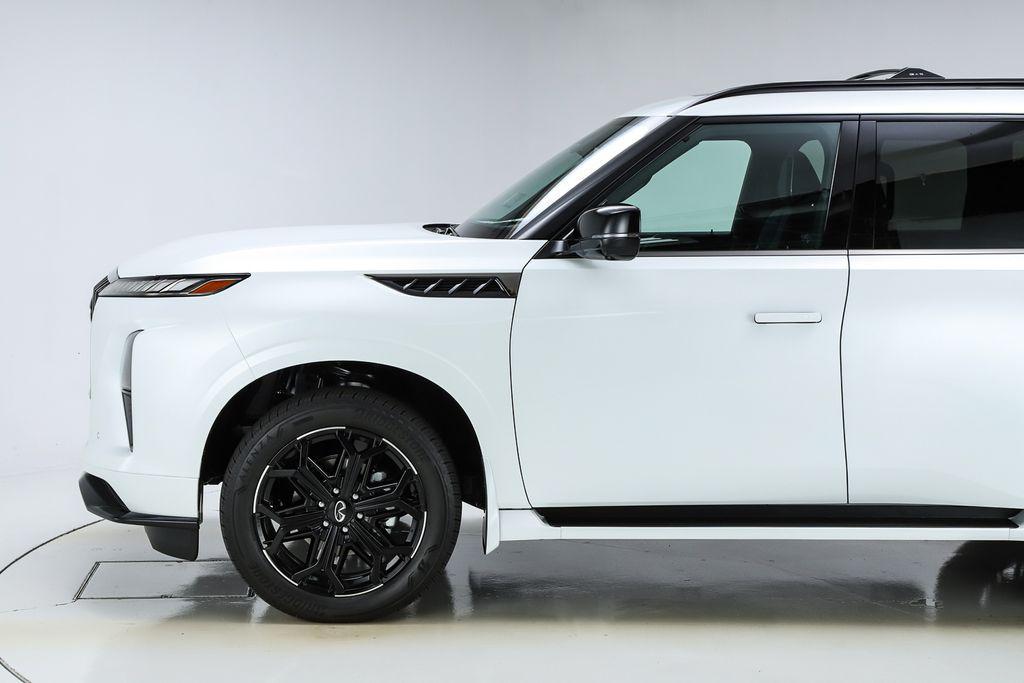 new 2026 INFINITI QX80 car, priced at $106,525