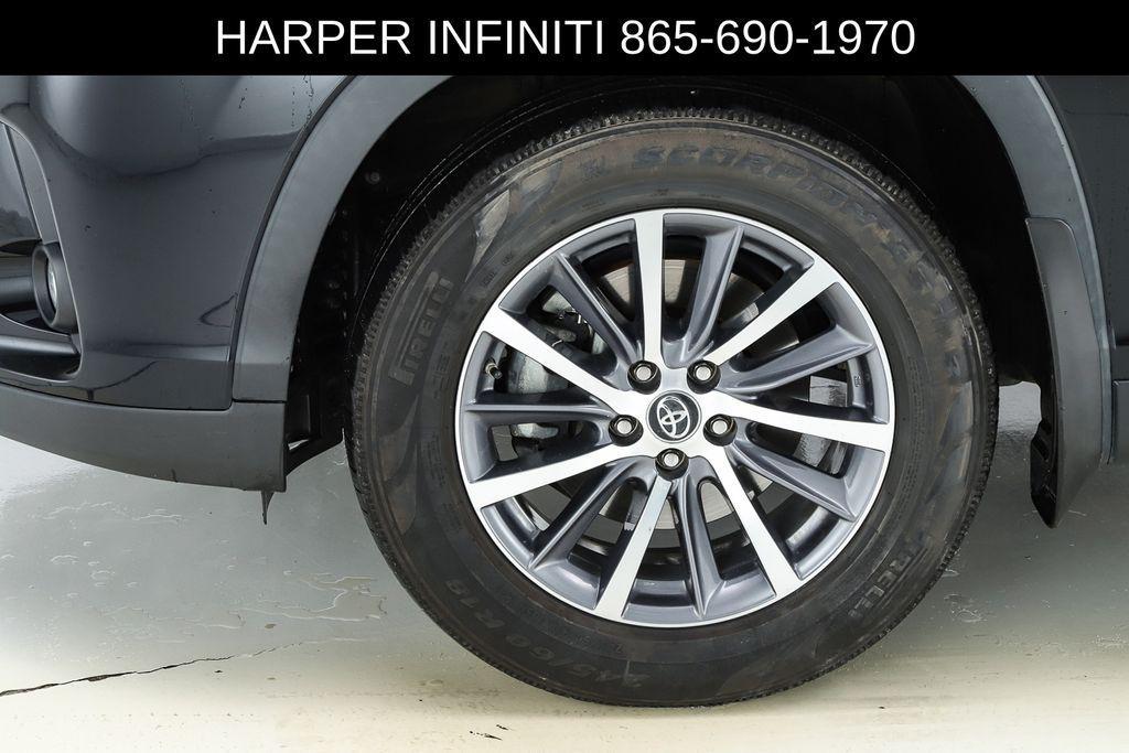 used 2019 Toyota Highlander car, priced at $21,769