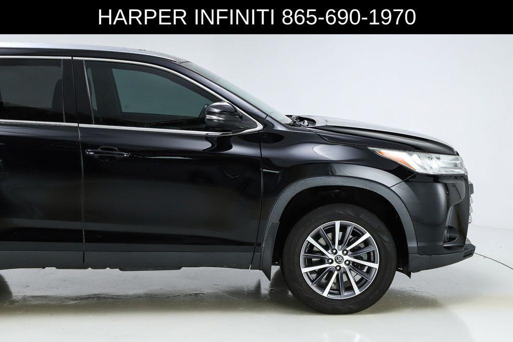 used 2019 Toyota Highlander car, priced at $21,769