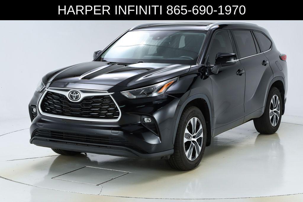 used 2023 Toyota Highlander car, priced at $34,874