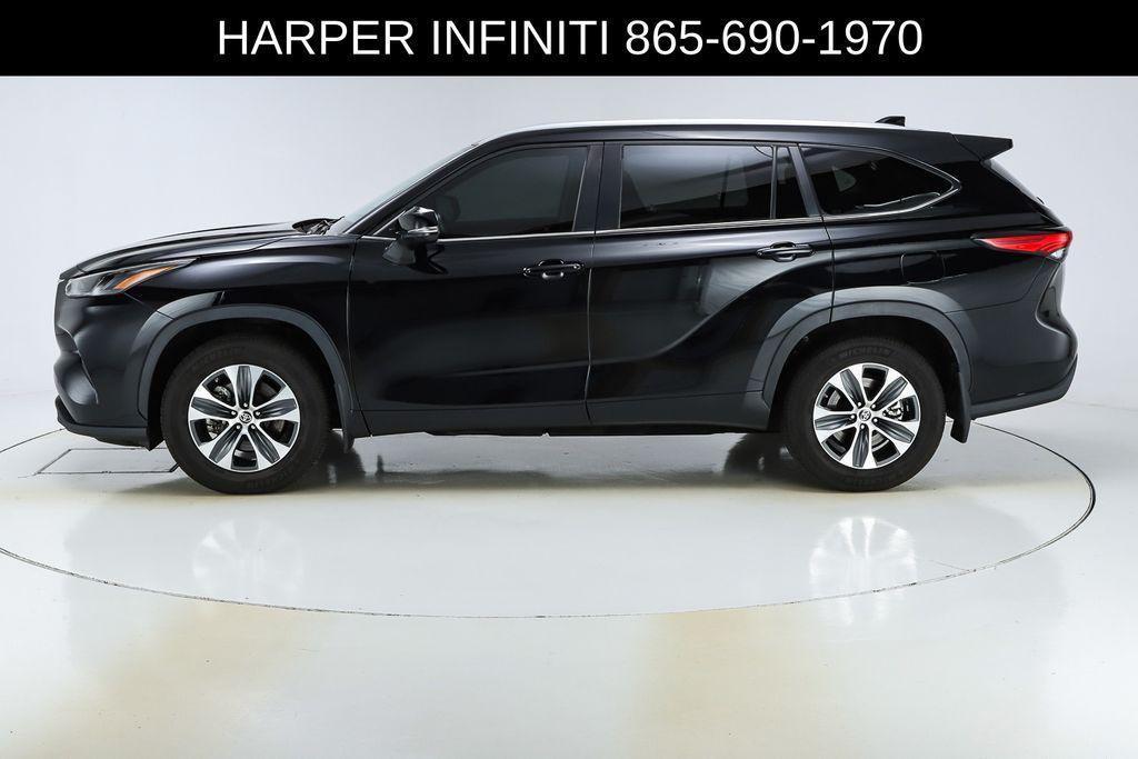 used 2023 Toyota Highlander car, priced at $34,874