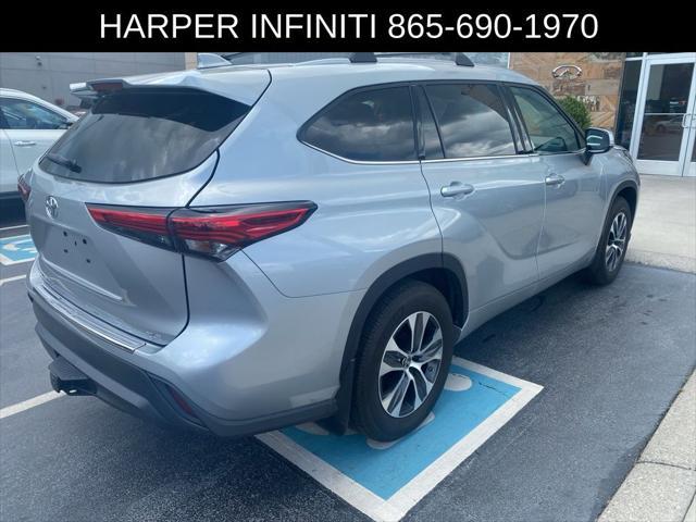 used 2021 Toyota Highlander car, priced at $35,356
